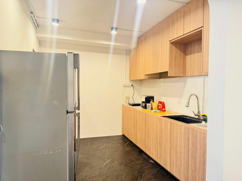 HUGE Bedroom in Landed Property for Rent, , Room Rental, 300 sqft, Terraced House For Rent, by Nickson Guay, 500076335 - Kitchen - PropertyGuru.com.sg