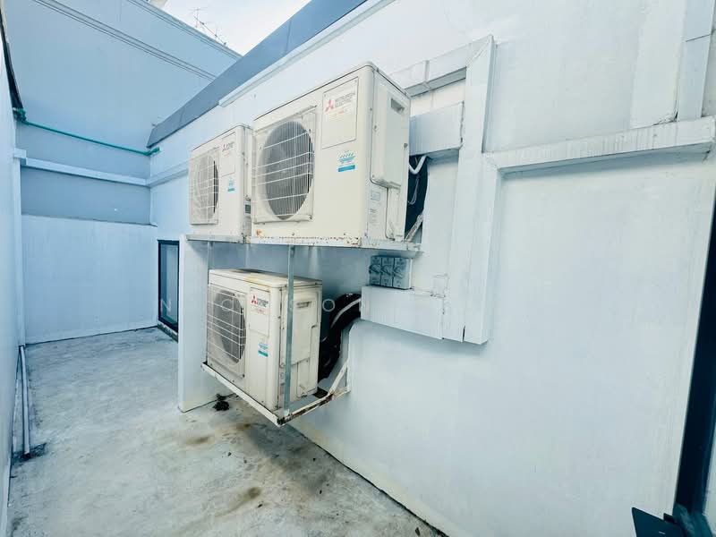 HUGE Bedroom in Landed Property for Rent, , Room Rental, 300 sqft, Terraced House For Rent, by Nickson Guay, 500076335 - Exterior - PropertyGuru.com.sg