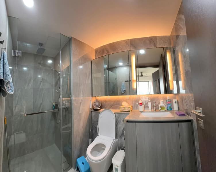 Piccadilly Grand, Northumberland Road, Farrer Park / Serangoon Rd, 2 Bedrooms, 646 sqft, Condominium For Sale, by Amelia Ang, 500076337 - Bathroom - PropertyGuru.com.sg