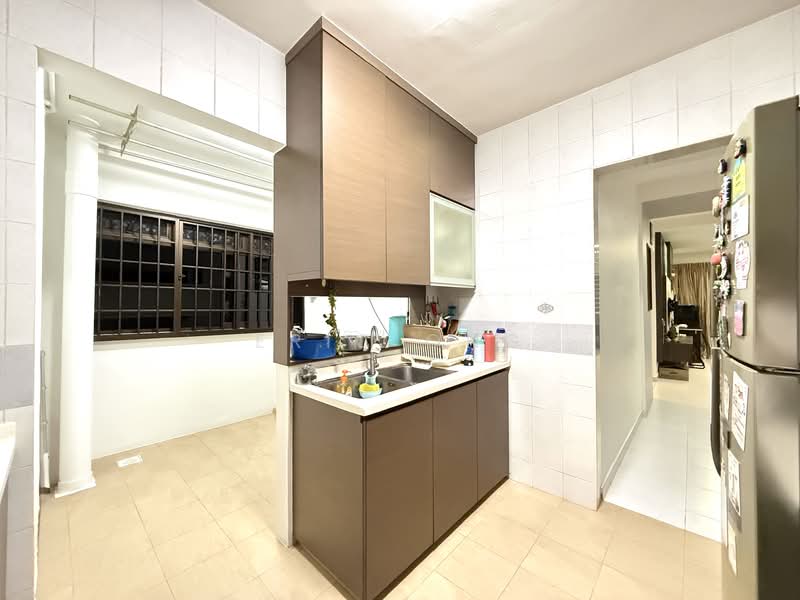 522 Woodlands Drive 14 HDB Flat For Sale at S$ 600,000 | PropertyGuru Singapore - Kitchen