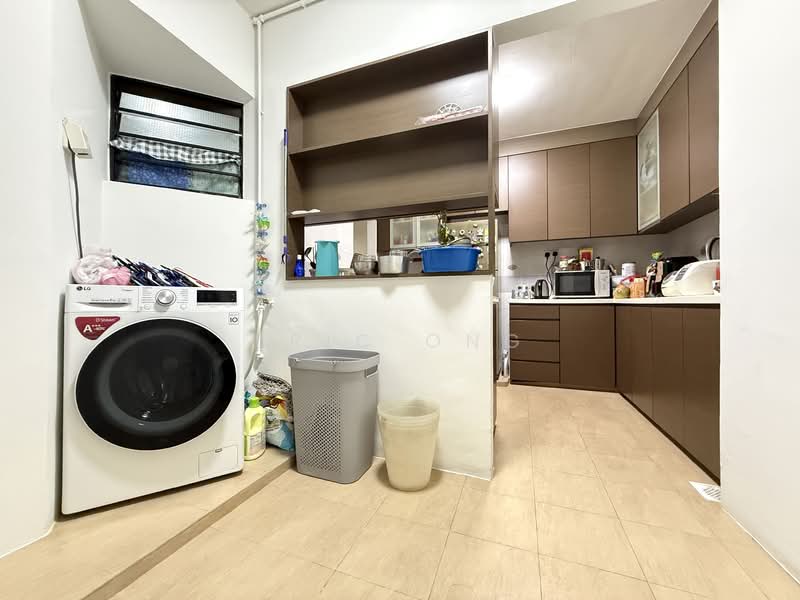 522 Woodlands Drive 14 HDB Flat For Sale at S$ 600,000 | PropertyGuru Singapore - Kitchen