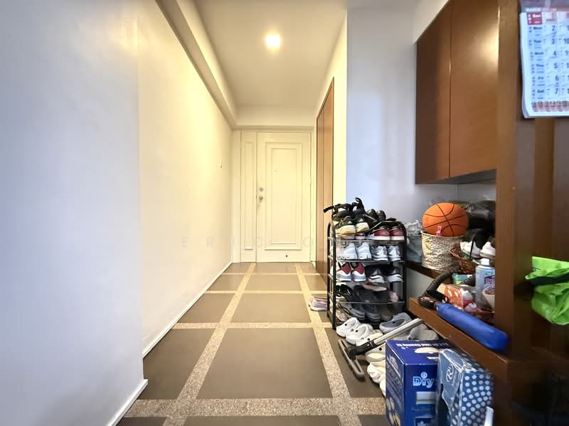 522 Woodlands Drive 14 HDB Flat For Sale at S$ 600,000 | PropertyGuru Singapore - Entrance