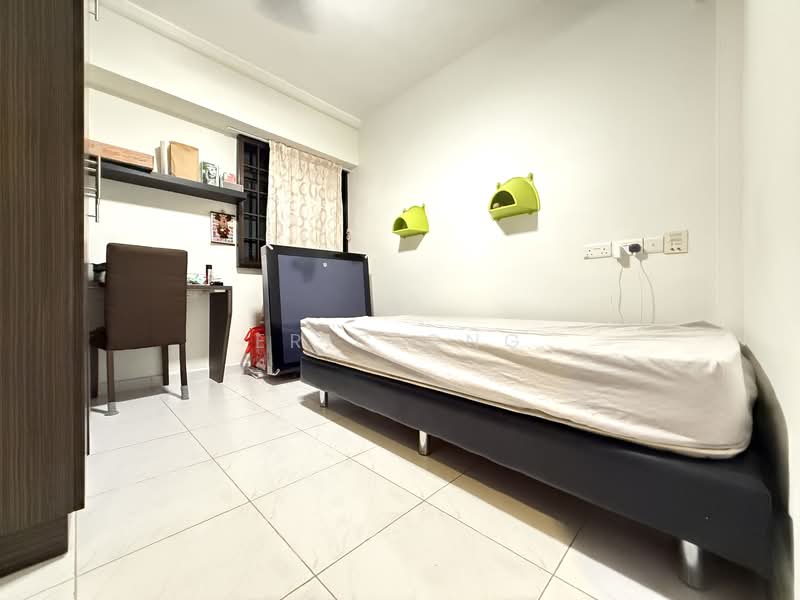522 Woodlands Drive 14 HDB Flat For Sale at S$ 600,000 | PropertyGuru Singapore - Bedroom