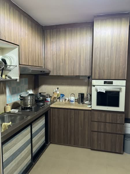 768 Pasir Ris Street 71 HDB Flat For Sale at S$ 638,000 | PropertyGuru Singapore - Kitchen