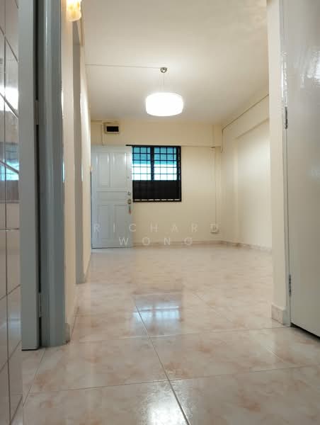 228 Yishun Street 21 HDB Flat For Sale at S$ 468,000 | PropertyGuru Singapore - Interior