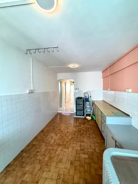 228 Yishun Street 21, 228 Yishun Street 21, 2 Bedrooms, 721 sqft, HDB Flat For Sale, by Richard Wong, 500076377 - Kitchen - PropertyGuru.com.sg
