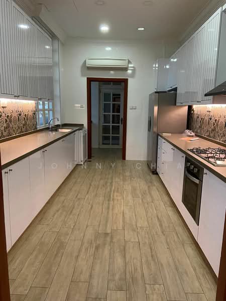Beechwood Grove, Beechwood Grove, 8 Bedrooms, 9,545 sqft, Bungalow House For Rent, by Johnny Chia, 500076380 - Kitchen - PropertyGuru.com.sg