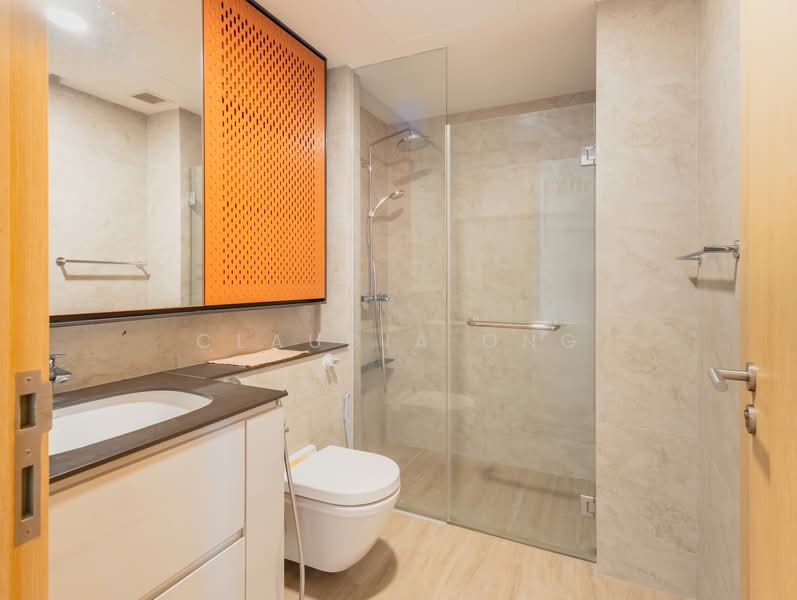 The Tre Ver Condominium For Sale at S$ 1,000,000 | PropertyGuru Singapore - Bathroom