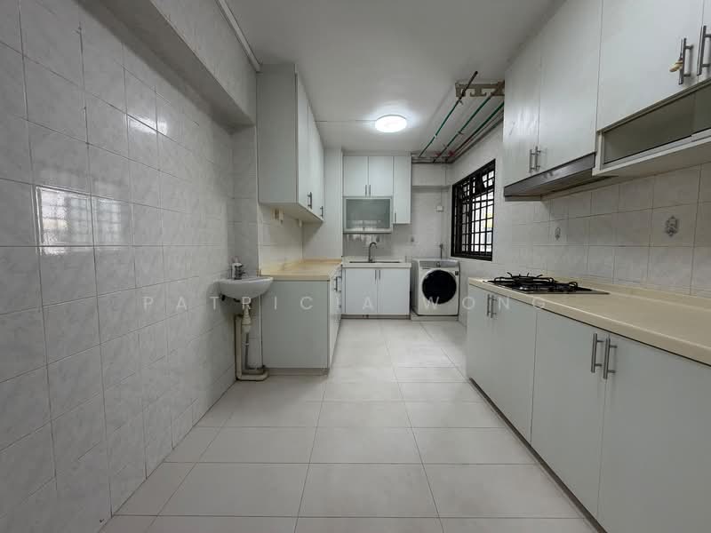 353 Ang Mo Kio Street 32 HDB Flat For Sale at S$ 1,000,000 | PropertyGuru Singapore