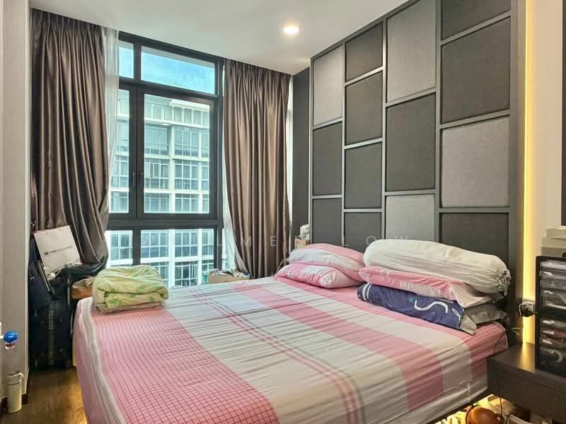 Symphony Suites Condominium For Sale at S$ 1,450,000 | PropertyGuru Singapore - Bedroom
