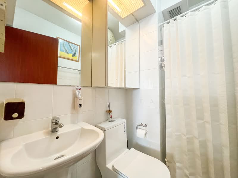 28C Dover Crescent, 28C Dover Crescent, 3 Bedrooms, 1,022 sqft, HDB Flat For Rent, by Hansel Tan, 500076417 - Bathroom - PropertyGuru.com.sg