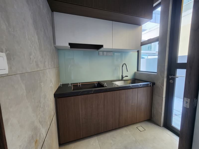 East Coast Avenue, , 5 Bedrooms, 5,882 sqft, Corner Terrace For Rent, by Sarah Yan Loh, 500076423 - Kitchen - PropertyGuru.com.sg
