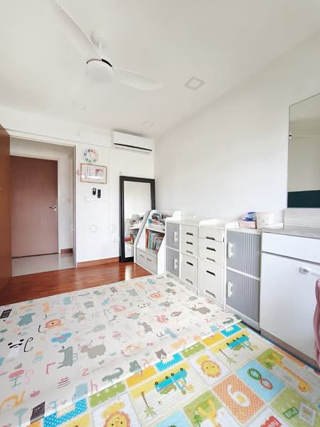 665C Punggol Drive HDB Flat For Sale at S$ 749,000 | PropertyGuru Singapore - Bedroom