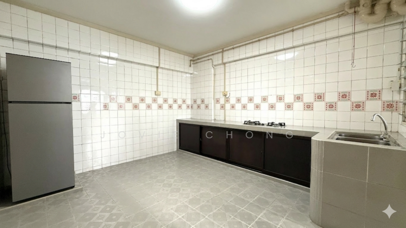 6 Boon Keng Road HDB Flat For Sale at S$ 930,000 | PropertyGuru Singapore - Kitchen