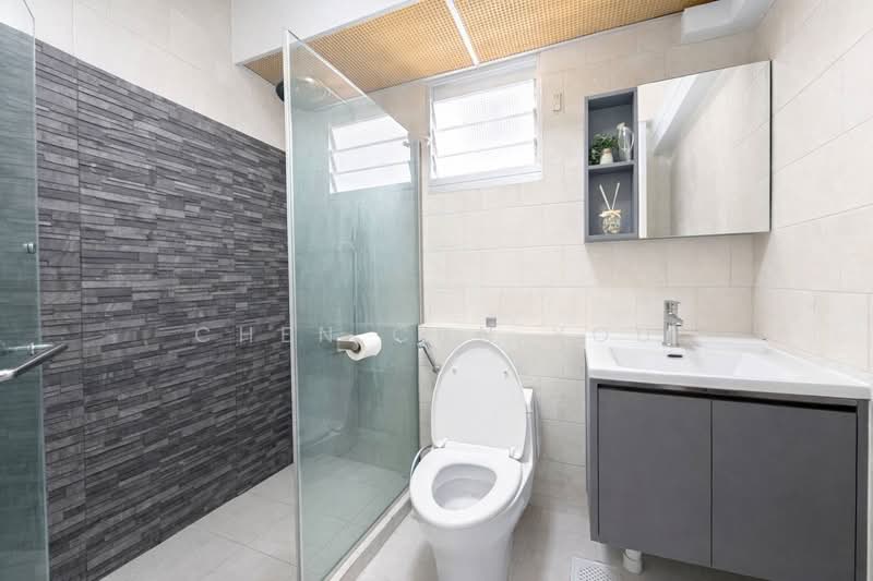 70A Telok Blangah Heights HDB Flat For Sale at S$ 950,000 | PropertyGuru Singapore - Bathroom
