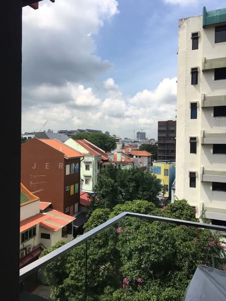 The Centren, 1 Lorong 27 Geylang, 1 Bedroom, 200 sqft, Apartment For Rent, by Jermaine Ang, 500076454 - Exterior - PropertyGuru.com.sg