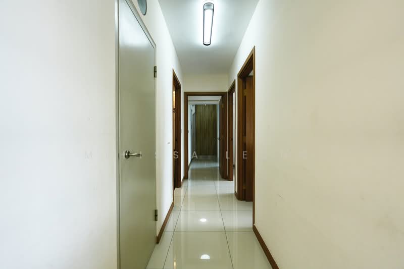 450C Bukit Batok West Avenue 6 HDB Flat For Sale at S$ 868,000 | PropertyGuru Singapore - Corridor