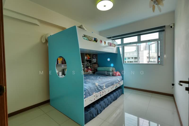 450C Bukit Batok West Avenue 6 HDB Flat For Sale at S$ 868,000 | PropertyGuru Singapore - Common Bedroom 