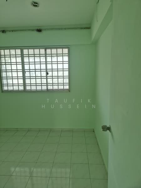 646 Yishun Street 61, 646 Yishun Street 61, 3 Bedrooms, 904 sqft, HDB Flat For Rent, by Taufik Hussein, 500076456 - Interior - PropertyGuru.com.sg