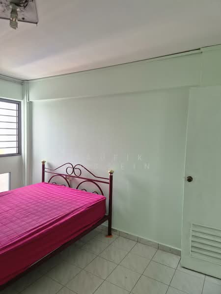 646 Yishun Street 61, 646 Yishun Street 61, 3 Bedrooms, 904 sqft, HDB Flat For Rent, by Taufik Hussein, 500076456 - Bedroom - PropertyGuru.com.sg