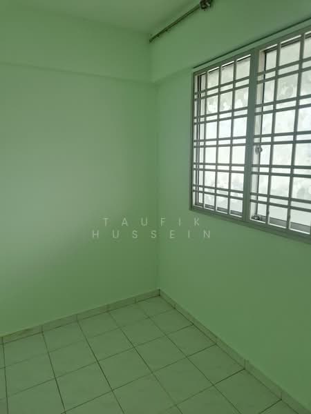 646 Yishun Street 61, 646 Yishun Street 61, 3 Bedrooms, 904 sqft, HDB Flat For Rent, by Taufik Hussein, 500076456 - Interior - PropertyGuru.com.sg