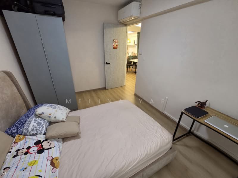 2 Lorong Lew Lian HDB Flat For Sale at S$ 520,000 | PropertyGuru Singapore - Bedroom