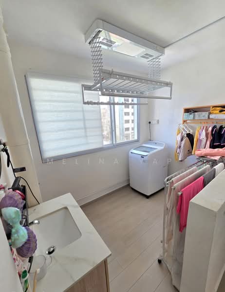 2 Lorong Lew Lian HDB Flat For Sale at S$ 520,000 | PropertyGuru Singapore - Interior