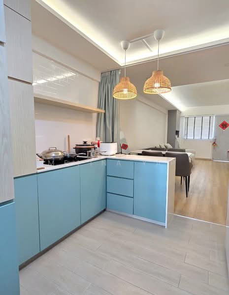 2 Lorong Lew Lian HDB Flat For Sale at S$ 520,000 | PropertyGuru Singapore - Kitchen