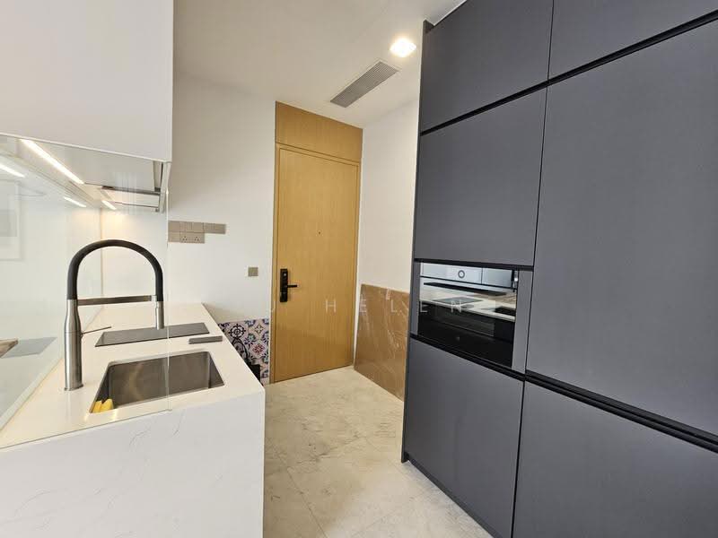 Cairnhill 16, 16 Cairnhill Rise, Orchard / River Valley, 2 Bedrooms, 775 sqft, Condominium For Rent, by Xu Helen, 500076477 - Kitchen - PropertyGuru.com.sg
