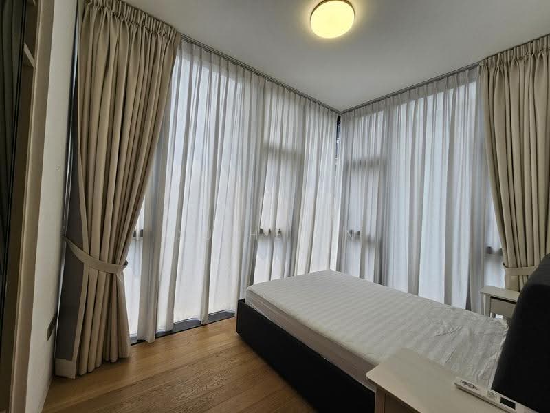 Cairnhill 16, 16 Cairnhill Rise, Orchard / River Valley, 2 Bedrooms, 775 sqft, Condominium For Rent, by Xu Helen, 500076477 - Bedroom - PropertyGuru.com.sg
