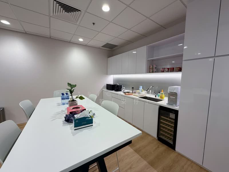 Marina Bay Financial Centre Tower 3, 12 Marina Boulevard, 3,337 sqft, Office For Rent, by Patrick Ong 王鹏若(安仔), 500076489 - Kitchen - CommercialGuru.com.sg