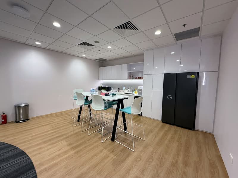 Marina Bay Financial Centre Tower 3, 12 Marina Boulevard, 3,337 sqft, Office For Rent, by Patrick Ong 王鹏若(安仔), 500076489 - Kitchen - CommercialGuru.com.sg