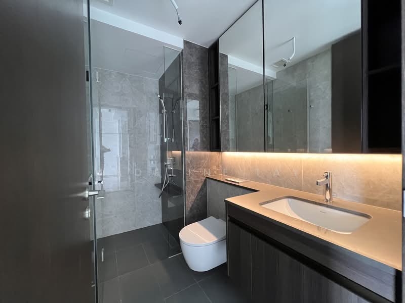 Tembusu Grand, 92 Jalan Tembusu, 2 Bedrooms, 743 sqft, Condominium For Rent, by Madeline Tay, 500076494 - Bathroom - PropertyGuru.com.sg