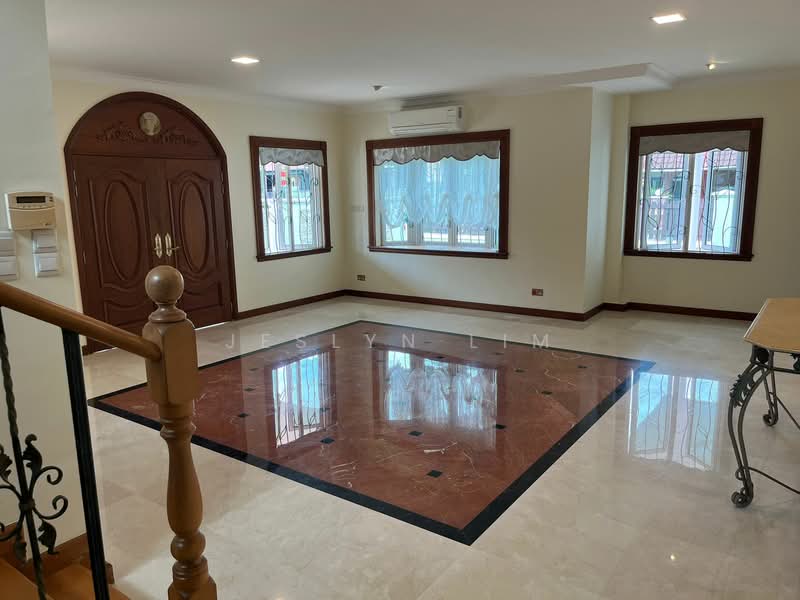 Frankel Estate, Siglap View, 4 Bedrooms, 5,567 sqft, Detached House For Rent, by Jeslyn Lim, 500076501 - Entrance - PropertyGuru.com.sg