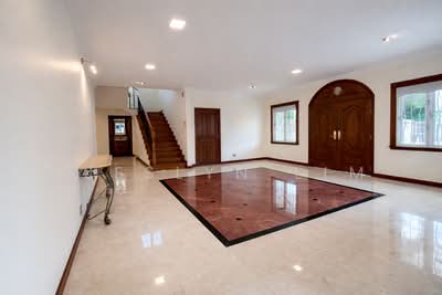 For Rent - Frankel Estate