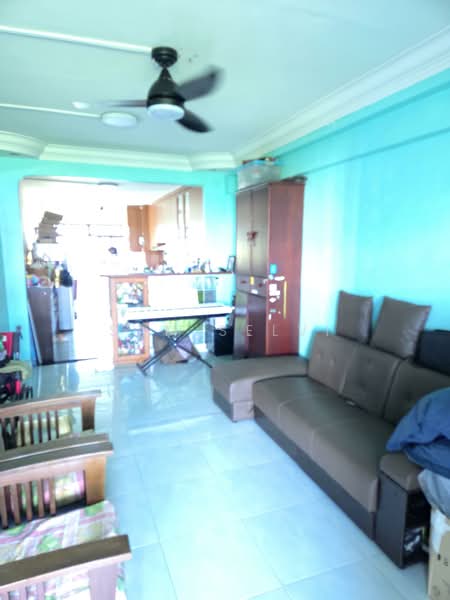 182 Ang Mo Kio Avenue 5 HDB Flat For Sale at S$ 420,000 | PropertyGuru Singapore - Living Room