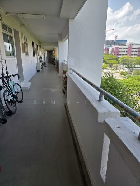 182 Ang Mo Kio Avenue 5 HDB Flat For Sale at S$ 420,000 | PropertyGuru Singapore - Exterior