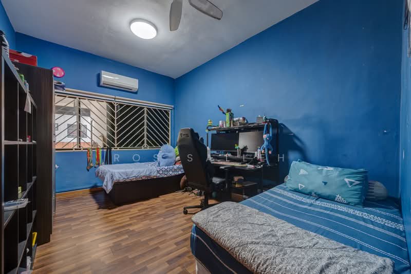 Pasir Ris Beach Park Terraced House For Sale at S$ 2,350,000 | PropertyGuru Singapore - Bedroom