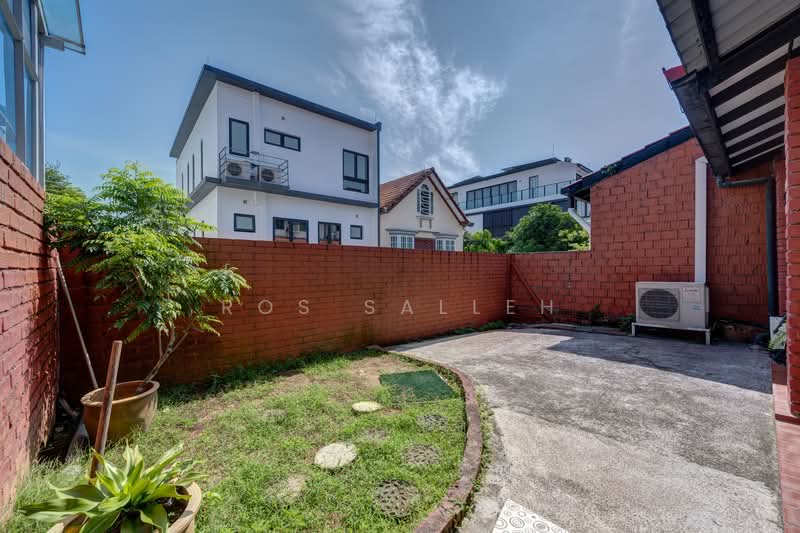 Pasir Ris Beach Park Terraced House For Sale at S$ 2,350,000 | PropertyGuru Singapore - Exterior