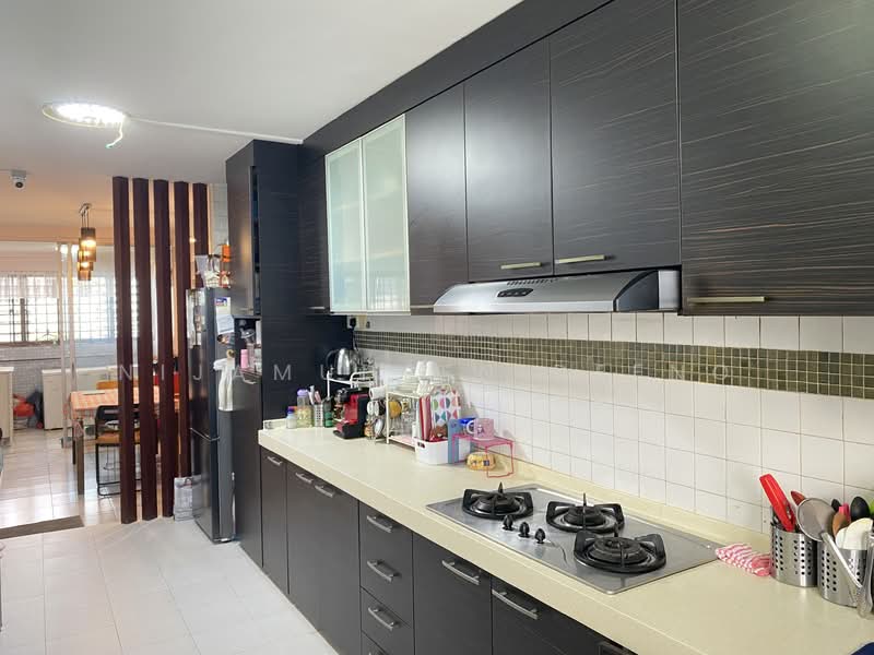 265 Yishun Street 22 HDB Flat For Sale at S$ 649,999 | PropertyGuru Singapore - Kitchen