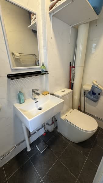 530 Serangoon North Avenue 4, 530 Serangoon North Avenue 4, Room Rental, 130 sqft, HDB Flat For Rent, by Amy Chen, 500076563 - Bathroom - PropertyGuru.com.sg