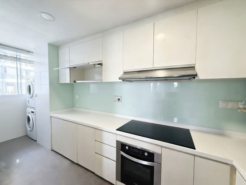 Heron Bay Executive Condominium For Sale at S$ 2,480,000 | PropertyGuru Singapore - Kitchen