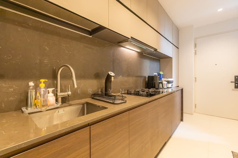 Sloane Residences Condominium For Sale at S$ 4,500,000 | PropertyGuru Singapore - Kitchen