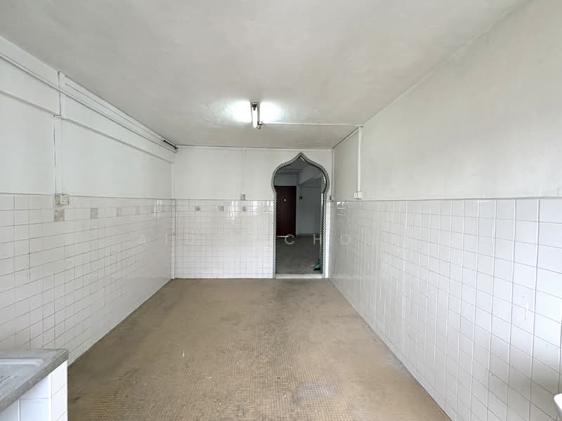 379 Clementi Avenue 5 HDB Flat For Sale at S$ 538,000 | PropertyGuru Singapore - Kitchen