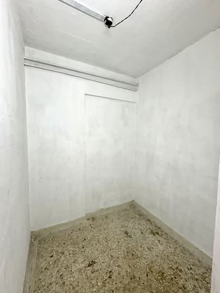 379 Clementi Avenue 5 HDB Flat For Sale at S$ 538,000 | PropertyGuru Singapore - Store 