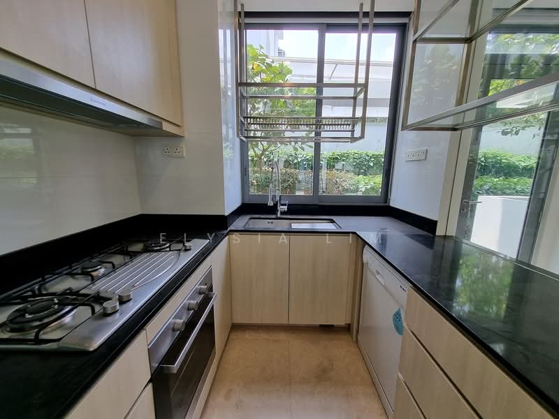 Greenwood Mews, 271 Greenwood Avenue, 5 Bedrooms, 3,100 sqft, Cluster House For Rent, by Elysia Lim, 500076582 - Kitchen - PropertyGuru.com.sg