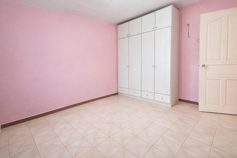 2 Lorong Lew Lian HDB Flat For Sale at S$ 458,000 | PropertyGuru Singapore - Bedroom