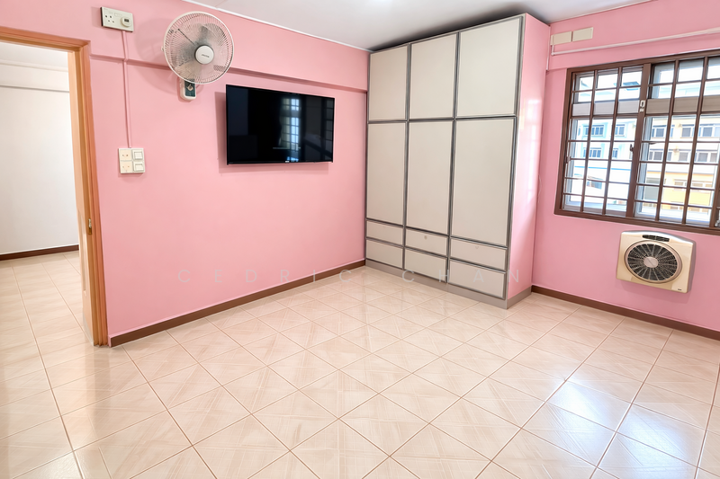 2 Lorong Lew Lian HDB Flat For Sale at S$ 458,000 | PropertyGuru Singapore - Bedroom