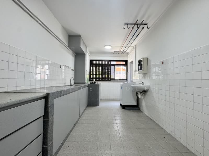 754 Yishun Street 72, 754 Yishun Street 72, 3 Bedrooms, 904 sqft, HDB Flat For Sale, by Ian Teh Boleh, 500076594 - Kitchen before renovation - PropertyGuru.com.sg