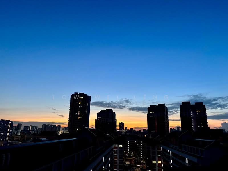 453 Sin Ming Avenue HDB Flat For Sale at S$ 1,100,000 | PropertyGuru Singapore - View from Unit